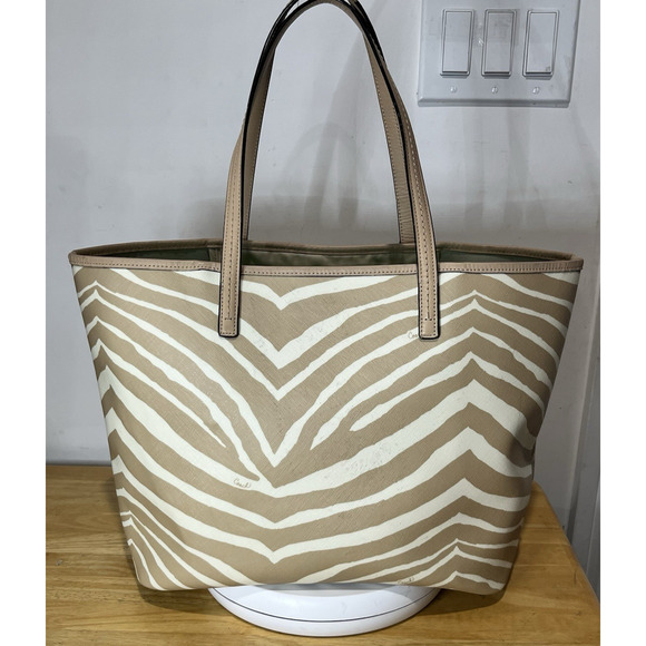 Coach zebra print Beige and White Tote Bag W 19", H 12", D 6". 1381 - Picture 2 of 7